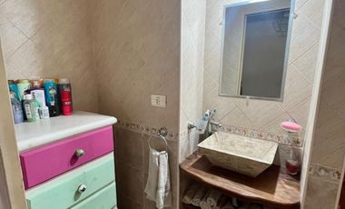 CHALET DE 5 AMB CON PISCINA EN ADROGUE