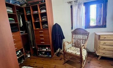 CHALET DE 5 AMB CON PISCINA EN ADROGUE