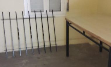 Casa de 4 ambientes en Ballester.