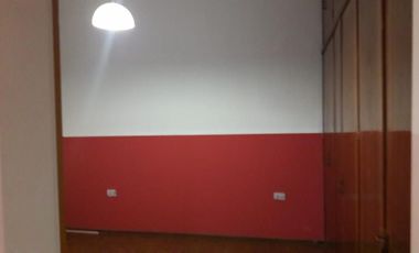 Casa de 4 ambientes en Ballester.