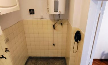 ALQUILER en Esmeralda al 800  Retiro 2 Ambientes + Cochera.