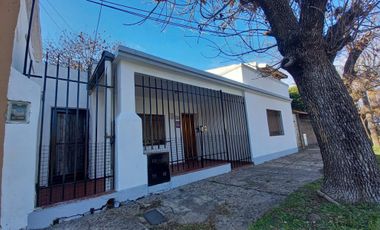 Linda casa ubicada en Cucha cucha 1026, Aldo Bonzi