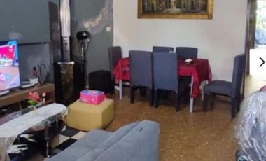 VENTA Casa sobre Pinto muy linda zona a metros de Av. Balbín