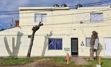 VENTA - MONOAMBIENTE EN PRIMER PRISO - CASTELAR