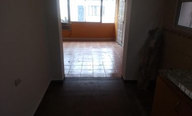 DOS AMBIENTES AMPLIO SOBRE AVENIDA LOS QUILMES