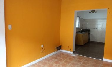 DOS AMBIENTES AMPLIO SOBRE AVENIDA LOS QUILMES