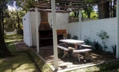 CASA QUINTA CON PISCINA.