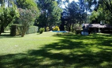 CASA QUINTA CON PISCINA.