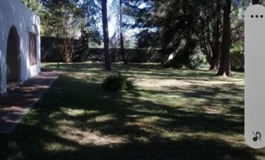 CASA QUINTA CON PISCINA.