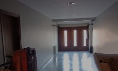 VENDO CASA DE 5 AMB GARAJE 2 AUTOS MÁS DEPARTAMENTO DE 3 AMB