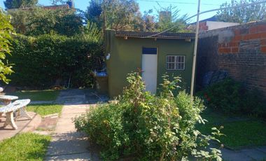 VENTA de casa bellísima cuadra Bo Balzaretti