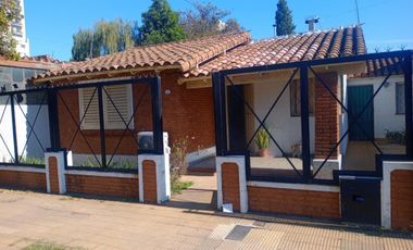 VENTA de casa bellísima cuadra Bo Balzaretti