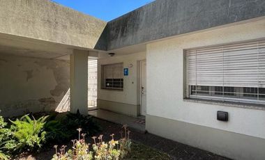 Casa de 2 AMBIENTES en venta