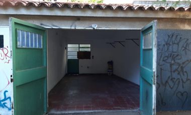 Cochera en venta en Caseros, Tres de Febrero