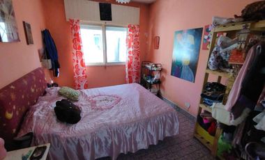 2 propiedades en 1.  Ugarteche 1045, La Tablada.