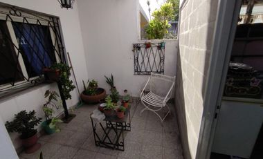 2 propiedades en 1.  Ugarteche 1045, La Tablada.