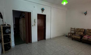 Casa tres ambientes a la venta en Bella Vista