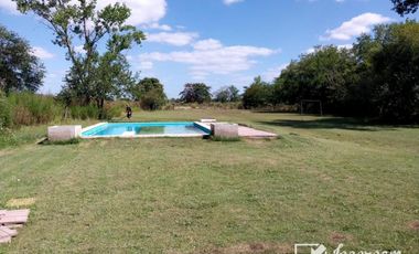 Quinta de 7.700 m2 con pileta de natación en Ingeniero Allan, Varela