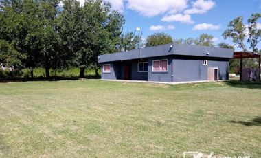 Quinta de 7.700 m2 con pileta de natación en Ingeniero Allan, Varela