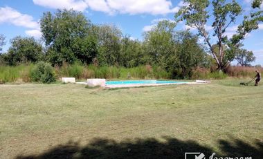 Quinta de 7.700 m2 con pileta de natación en Ingeniero Allan, Varela