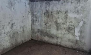 VENTA, oportunidad de inversion, DOS deptos, cochera, amplio espacio para seguir construyendo