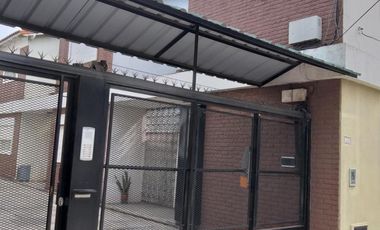 DUPLEX 3 AMB. C/COCHERA PARA RECICLAR