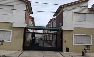 DUPLEX 3 AMB. C/COCHERA PARA RECICLAR