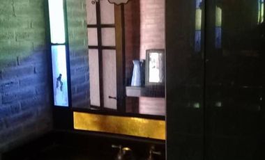 Casa antigua a metros del Bv. Pellegrini