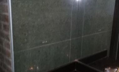 Casa antigua a metros del Bv. Pellegrini