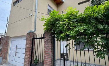 Venta casa 6 ambientes en El Palomar