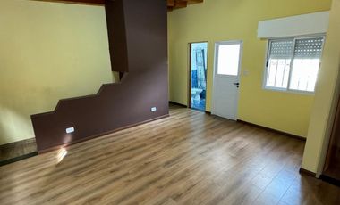 Venta casa 6 ambientes en El Palomar