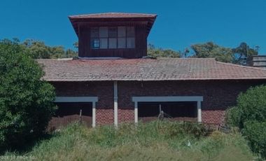 VENDO CASA PARA USO DE FAMILIA O COMERCIAL