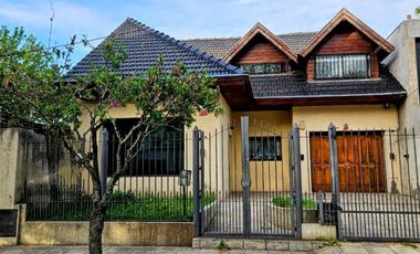 VENTA CHALET 4 AMBIENTES C/PARQUE QUINCHO MONTE GRANDE