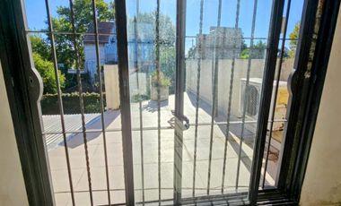 VENTA CHALET 4 AMBIENTES C/PARQUE QUINCHO MONTE GRANDE