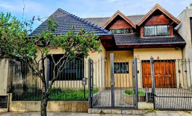 VENTA CHALET 4 AMBIENTES C/PARQUE QUINCHO MONTE GRANDE