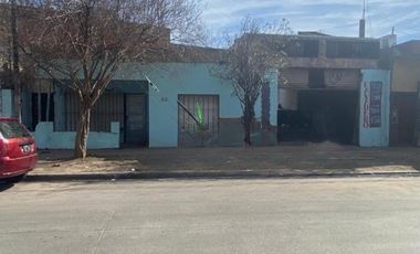Vivienda a refaccionar con mejoras para local comercial Excelente oportunidad