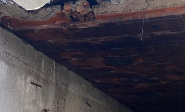 Vivienda a refaccionar con mejoras para local comercial Excelente oportunidad