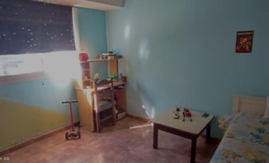 VENDO CASA 4 AMB CON TROTADORA PARA 2 AUTOS