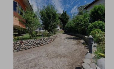 VENDO CASA 7 AMB CON PISCINA