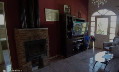 VENDO CASA 7 AMB CON PISCINA