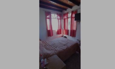 VENDO CASA 7 AMB CON PISCINA