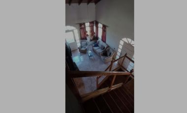 VENDO CASA 7 AMB CON PISCINA