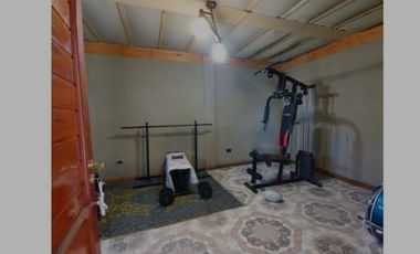 VENDO CASA 7 AMB CON PISCINA