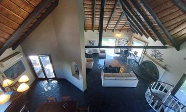 Excelentísima Casa- Quinta En Venta, La Coyunda 2600, Ituzaingó.
