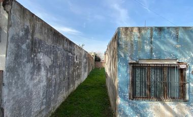 LOTE DE TERRENO DE 10x30 CON CONSTRUCCION