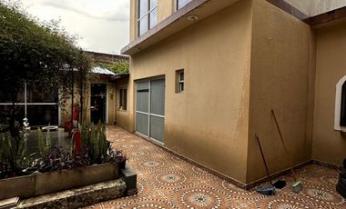 VENTA - TAPIALES - LINDO PH CON PATIO QUINCHO y GARAJE