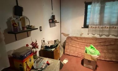 VENTA CASA AMERICANA A RECICLAR EN MORÓN