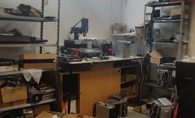 Local Doble Altura, a Metros de Avenida Corrientes - Excelente