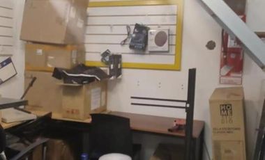 Local Doble Altura, a Metros de Avenida Corrientes - Excelente