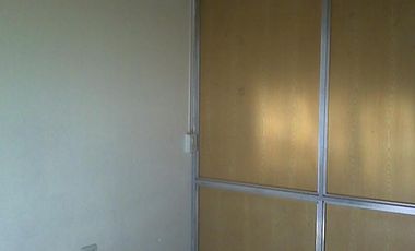 Departamento en ALQUILER APTO PROFESIONAL en primer piso por escalera en Glew Centro.